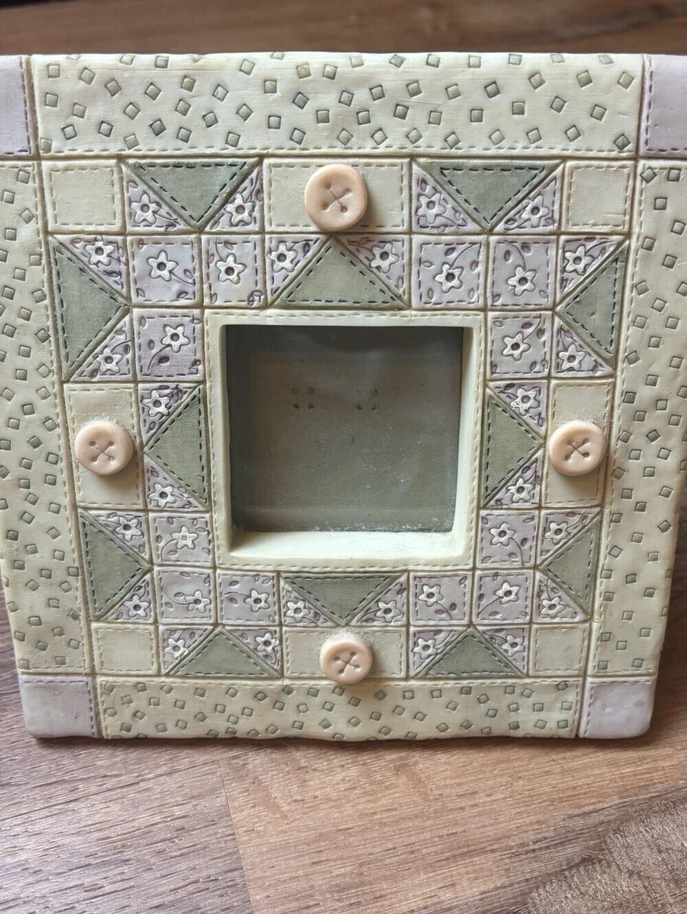 Frameology Floral Tile Button 3D Picture Photo Frame Faith Quilt Cute Whimsy